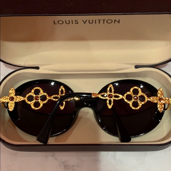 Louis Vuitton Jeweled Sunglasses - Picture 6 of 8
